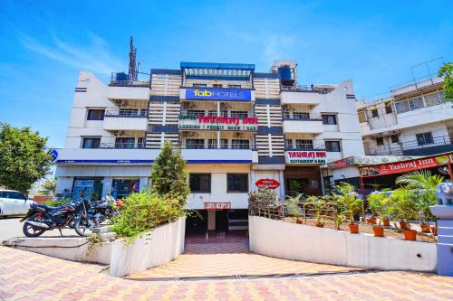FabExpress Yashraj Inn - BJS College