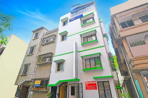 FabHotel Dream Star - Near acropilose mall and ruby hospital
