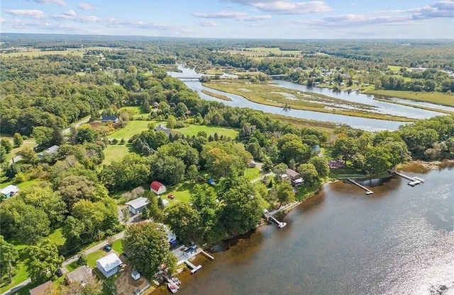 Fabulous 3-bedroom House on the salmon river with 126 feet of shoreline!