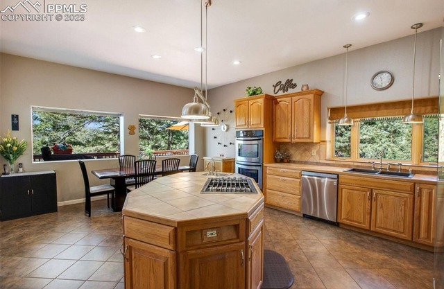 Fabulous private mountain home with great views perfect for family gatherings.