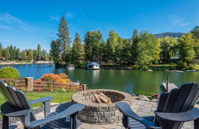 Fabulous Waterfront Home Ideal for Families and Friends