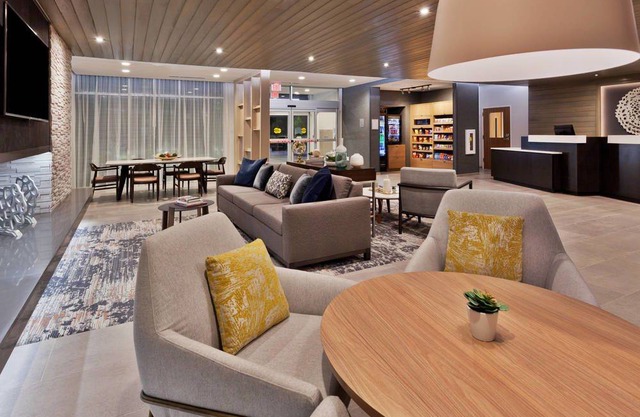 Fairfield Inn & Suites by Marriott Birmingham Colonnade