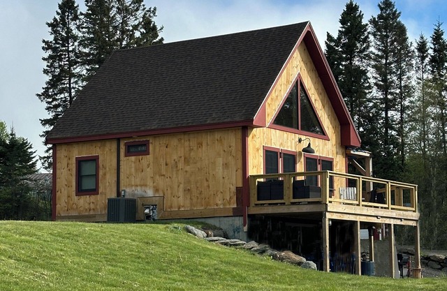 FALL FOLIAGE - Direct ATV Trail - CENTRAL AC - Cabin with Mountain Views & WiFi