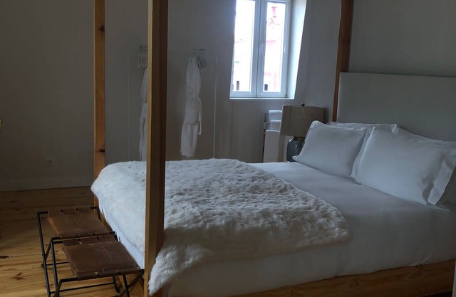 Familiar Suite