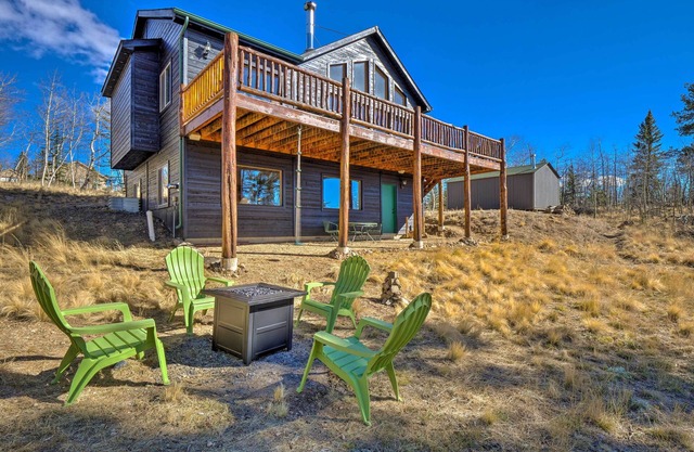 Family-Friendly Jefferson Cabin w/Fire Pit!