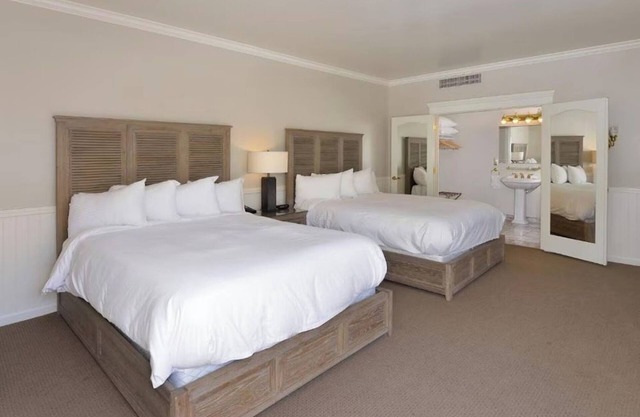 Family-Friendly Two Double Queen Suite Offering Wine Country Style + Comfort