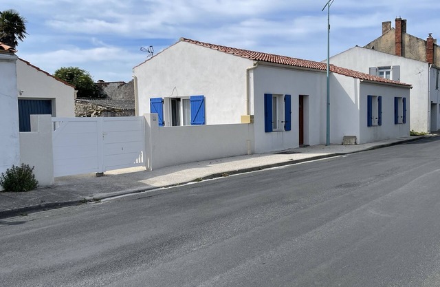 Family home 2.5km from the beach