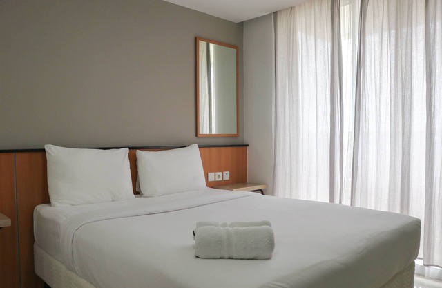 Fancy And Nice Studio Room At West Vista Apartment
