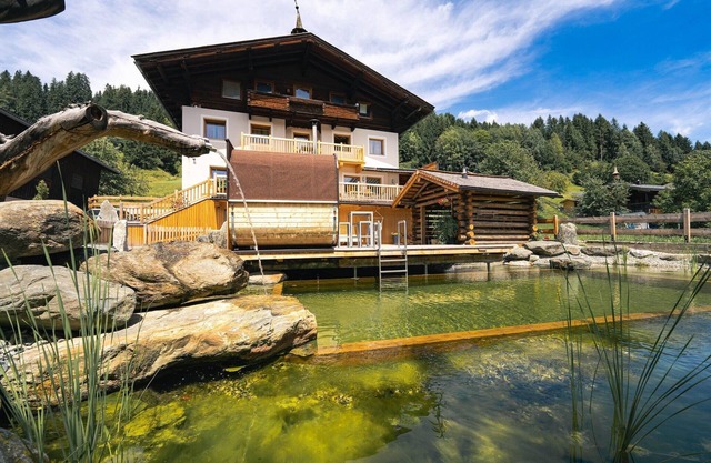 Farmhouse in Bramberg with Sauna & Ski Access