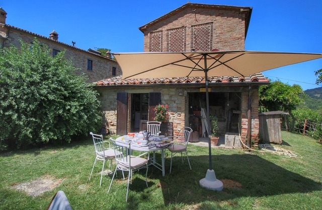 Farmhouse in Umbertide near Lake Trasimeno