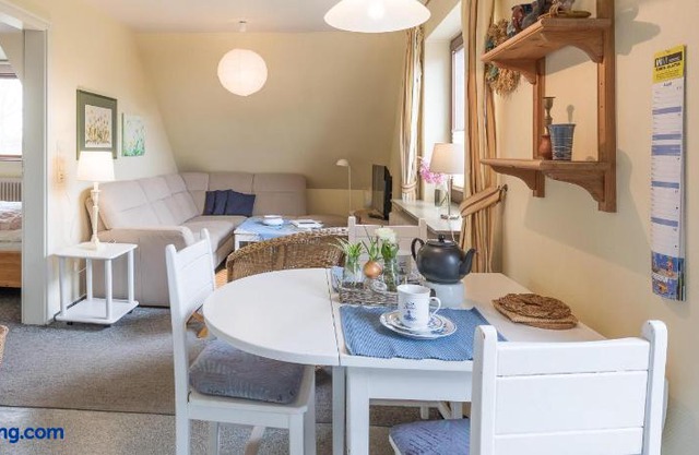 Ferienwohnung in Borgsum (oben rechts)