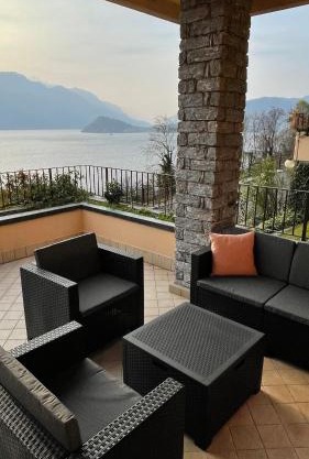 Few steps to the heart of Menaggio, swimming pool, breathtaking view