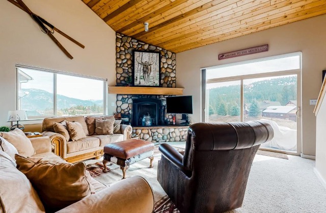 Firelight Chalet 94