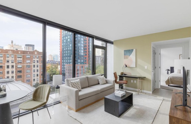 First Hill 1BR w Gym Patio Coworking SEA-435