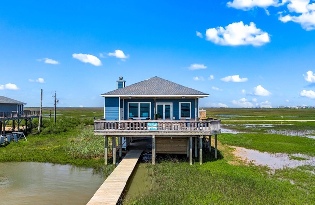 Fish From Your Own Private Dock, Tranquil Bay Views and Perfect Sunsets