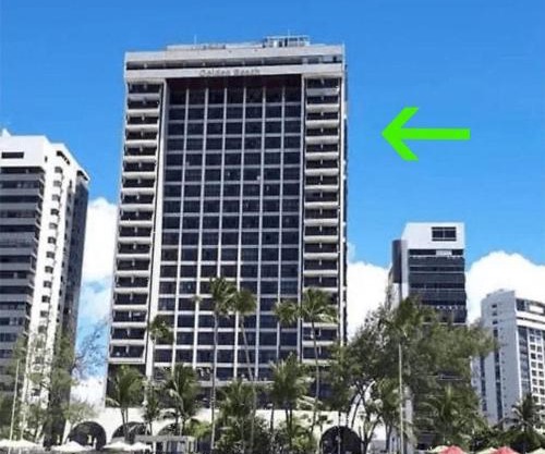 Flat 10 andar no Golden Beach acesso direto a praia