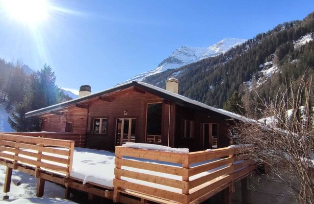 Flat with 17 beds in the ski resort of Zinal Grimentz in Valais (Switzerland)