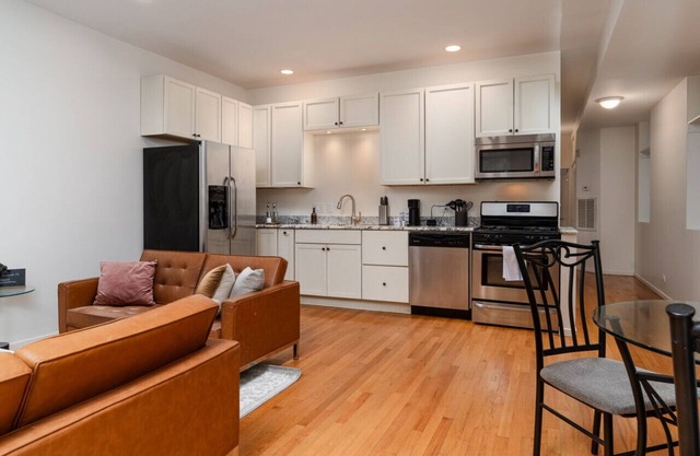 Flexhome Wicker Park 2BR P1