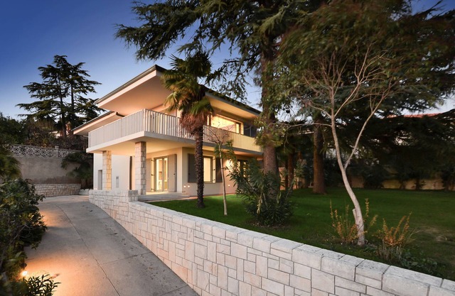 Forgotten Garden Villa