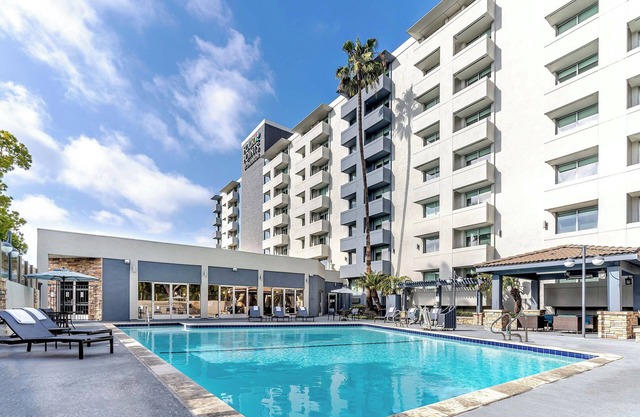 Four Points by Sheraton Los Angeles Westside