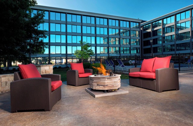 Four Points by Sheraton Kansas City Airport