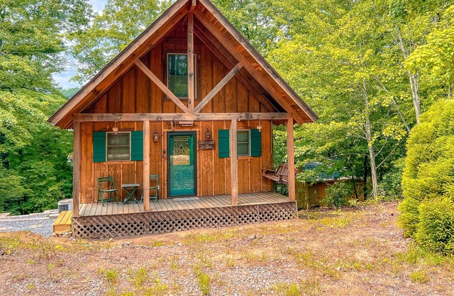 Fourth of July Available! 1BR/1BA Cabin In Buck Mtn Community w/Wi-Fi