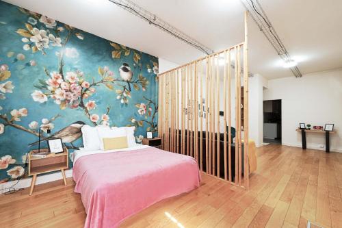 Fresh large studio for 4
