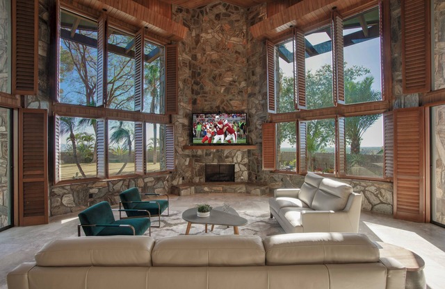 Froelich Estate - Exquisite Mountain Hideaway