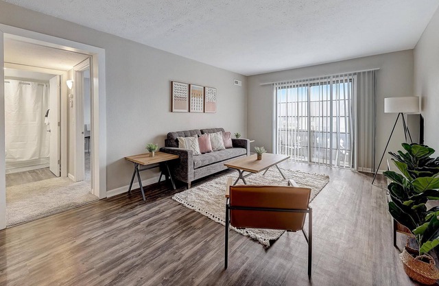 Frontdesk | Georgetown 1 BR near ND