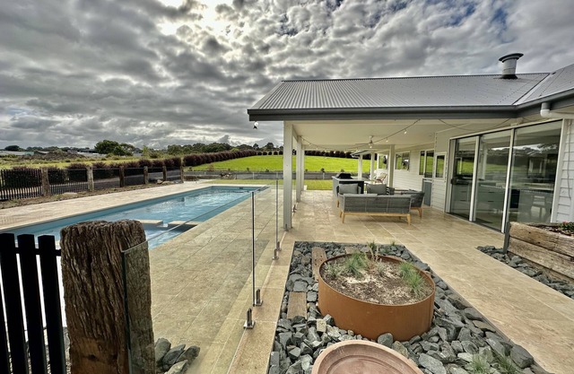 FULL Property AND 2 Guest Suites - Inlet Waters Escape (7 bedrooms). Pool & spa!