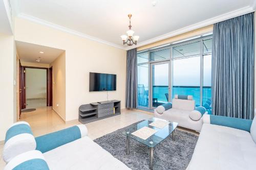 Full seaview luxury with gym,pool,jacuzzi,sauna,24x7 cafe,beach,restaurants,medical and more