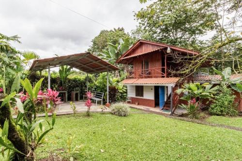 Gamboa Cabin - Delightful Couples Vacation Cabin