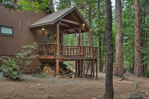 Game Room and Deck Pet-Friendly Camp Connell Cabin