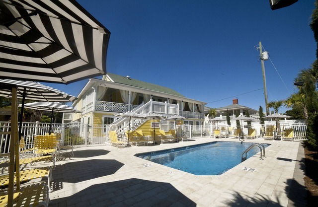 Georgianne Inn & Suites