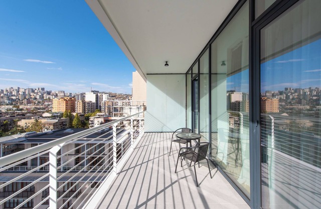 GG Home – New Cozy 1BR Apartment in Domus