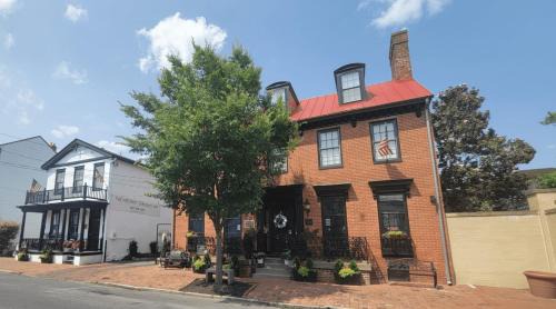 Gibson's Inn at Gate One