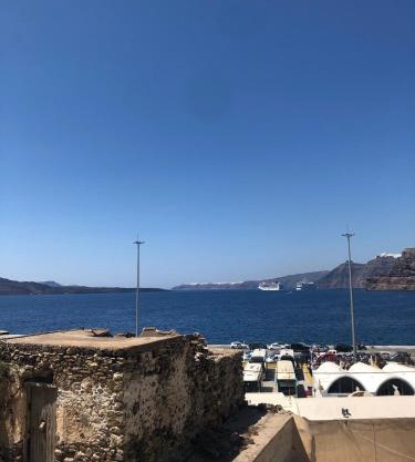 GINGER Amazing View Volkano , Oia, Fira and Caldera