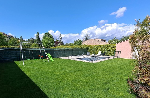 Gite l'Olivier for 6 people - 3 bedrooms with heated pool
