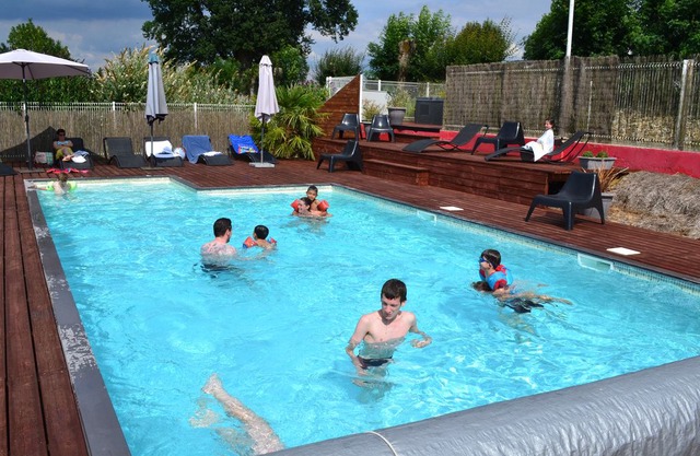 GITE N ° 9 WITHIN A GITE VILLAGE WITH HEATED POOL AND JACUZZI