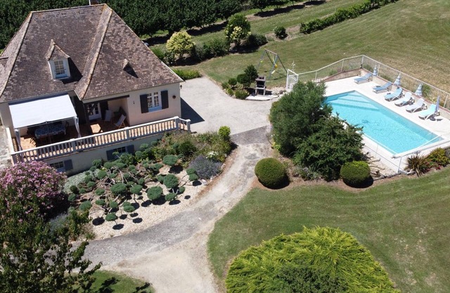Gite Rampieux, 5 bedrooms, 10 persons