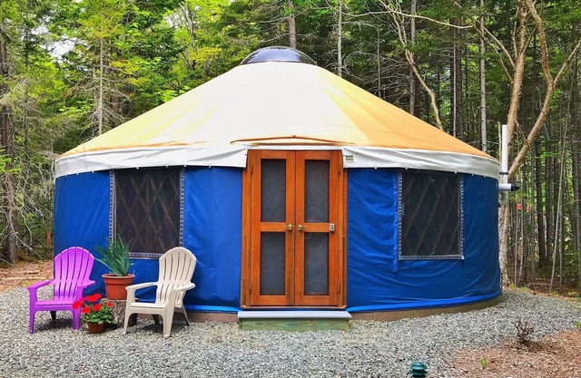 Glamping on the Quiet-side of Acadia National Park!
