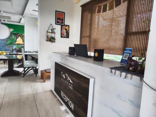 Gliders Inn- Curated by Sukhdev