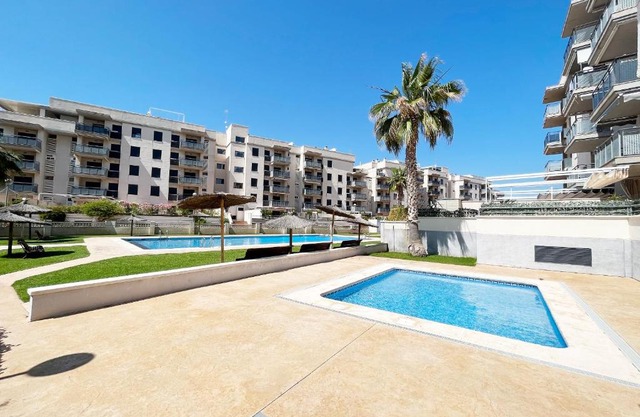 Global Properties, Apartamento con gran terraza en Canet