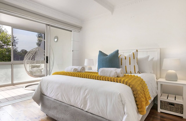 Gordonia 10 by HostAgents