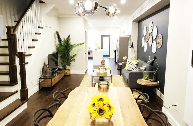 Gorgeous 4 Bedroom 4 Bathroom House in Downtown Toronto.