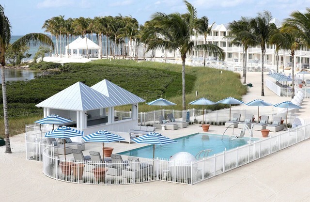 Gorgeous Beach Front Resort | Short Drive from Iconic Seven Mile Bridge