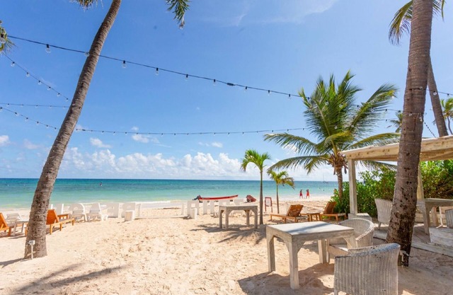 Gorgeous Condos Steps From the Beach B2