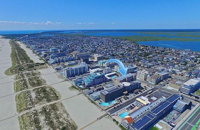 Gorgeous ocean views from your Private Balcony and a Phenomenal Location!