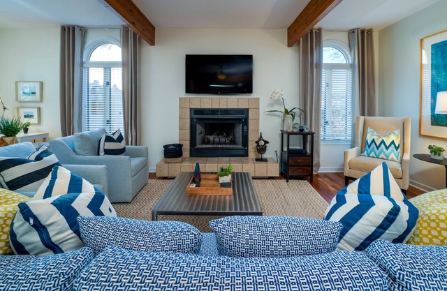 Gorgeous & Sophisticated Villa! Golf Views! Lovely Decor! All Amenities!