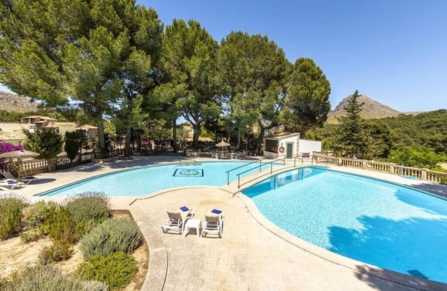 Gran Voramar Cala, 200 m2 pool and 6 bedrooms in Cala Sant Vicenç